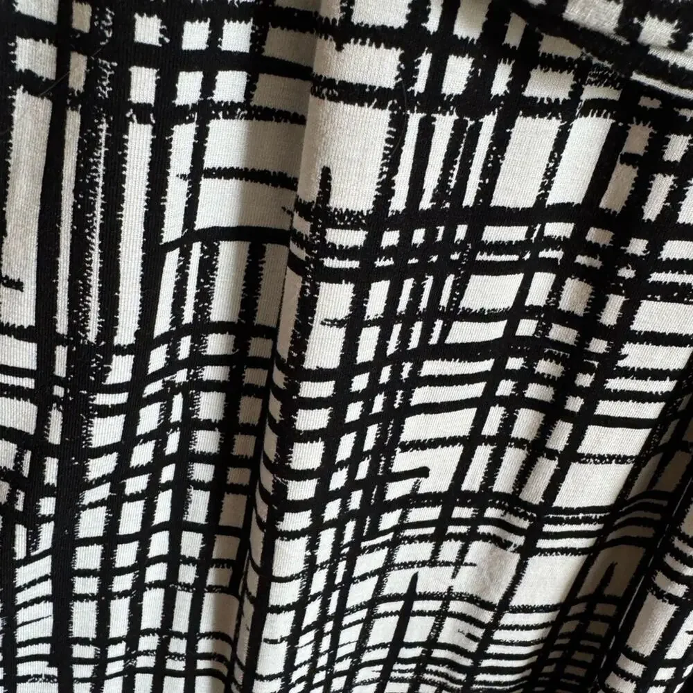 Ava & Viv Black & White Wrap Dress - Picture 3 of 3